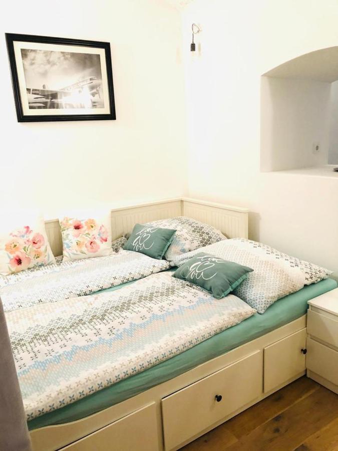 וינה Atelier - Apartment With Garden מראה חיצוני תמונה