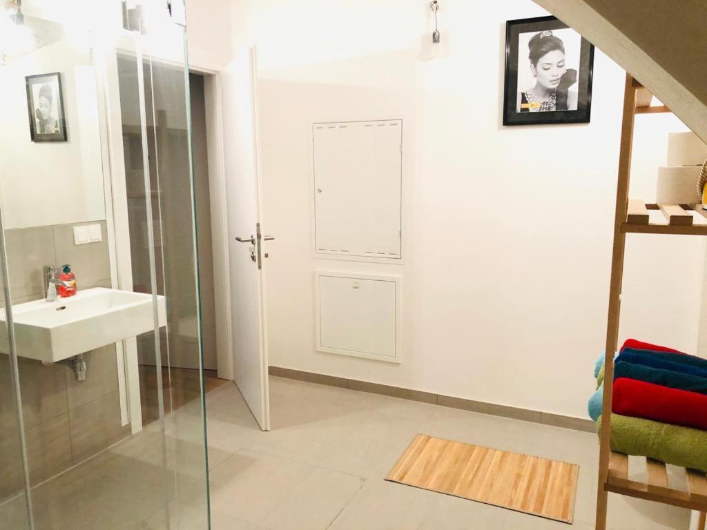 וינה Atelier - Apartment With Garden מראה חיצוני תמונה